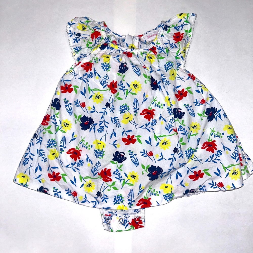 Tommy Bahama size 3-6m dress